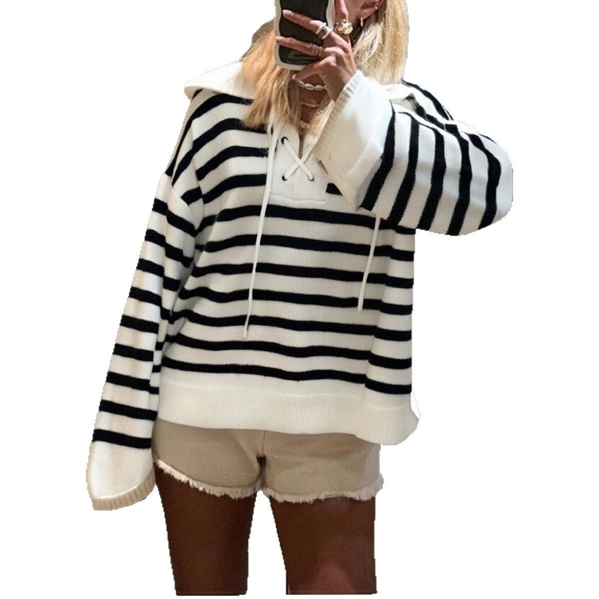 Pull Marinière à Lacets – Élégance Décontractée & Style Intemporel